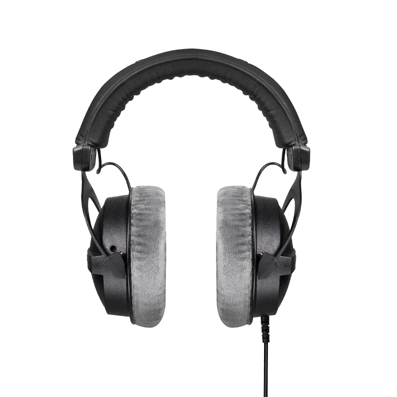 Beyerdynamic DT 770 Pro — studio headphones
